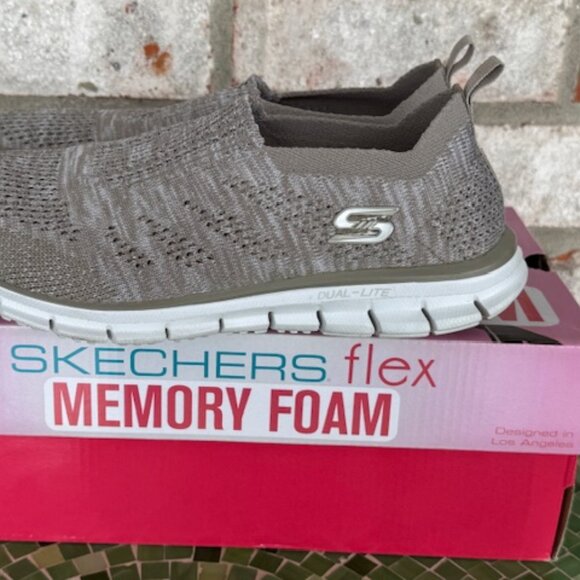 SKECHERS GLIDER STUNNER TAUPE 6.5 WIDE FIT - Picture 8 of 11